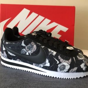 Nike Cortez Classic LX Floral Women’s size 7.5